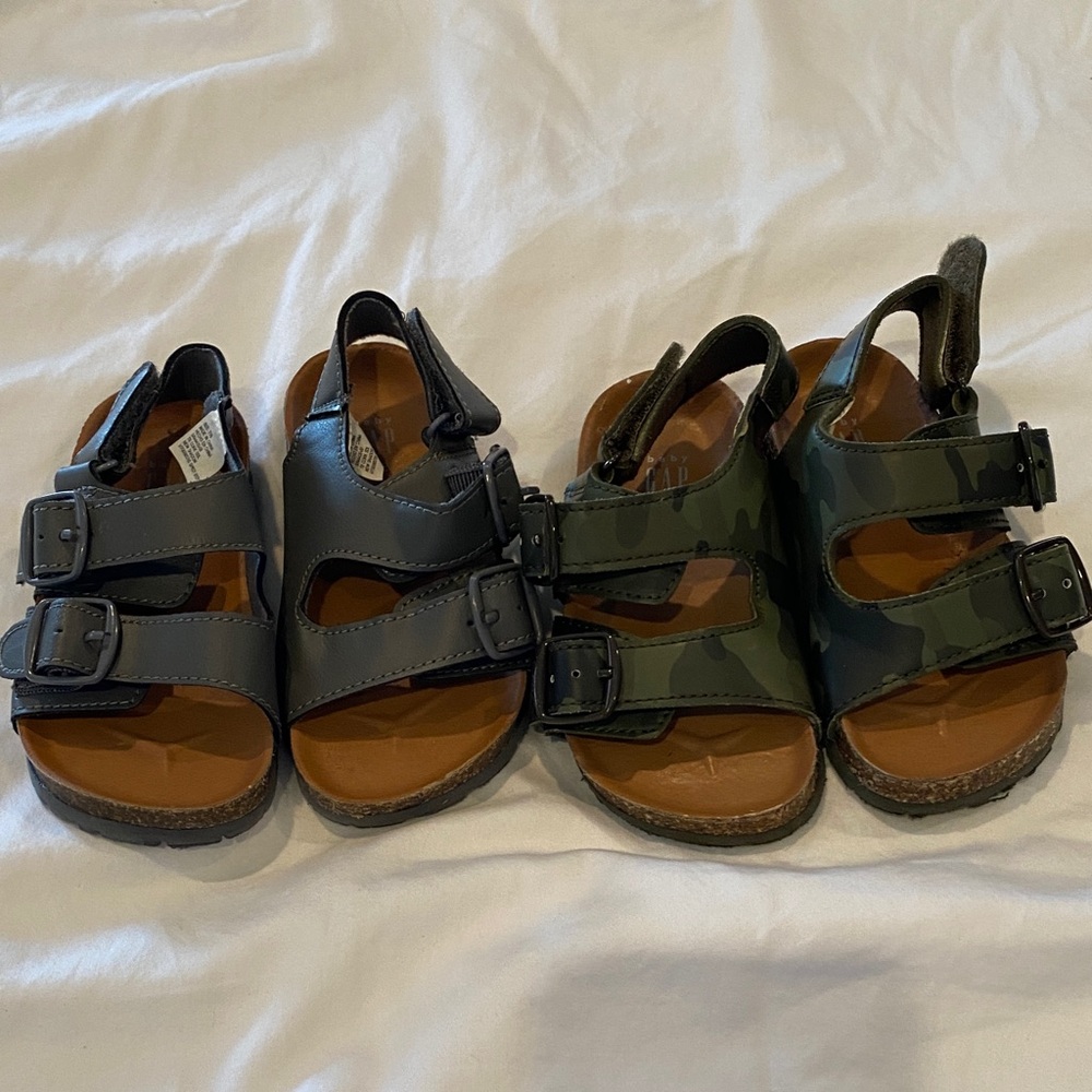 GAP Kids Double Buckle Sandals - Gray and Green Camo